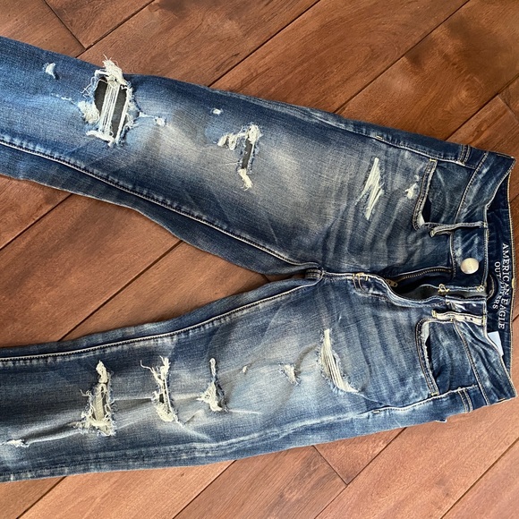 American Eagle Cropped Jeans - Picture 1 of 2
